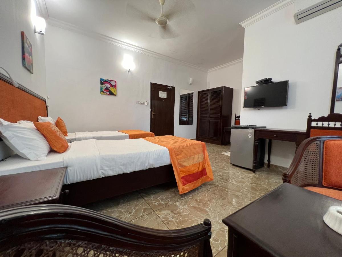 Ats Willingdon Hotel Kochi Esterno foto