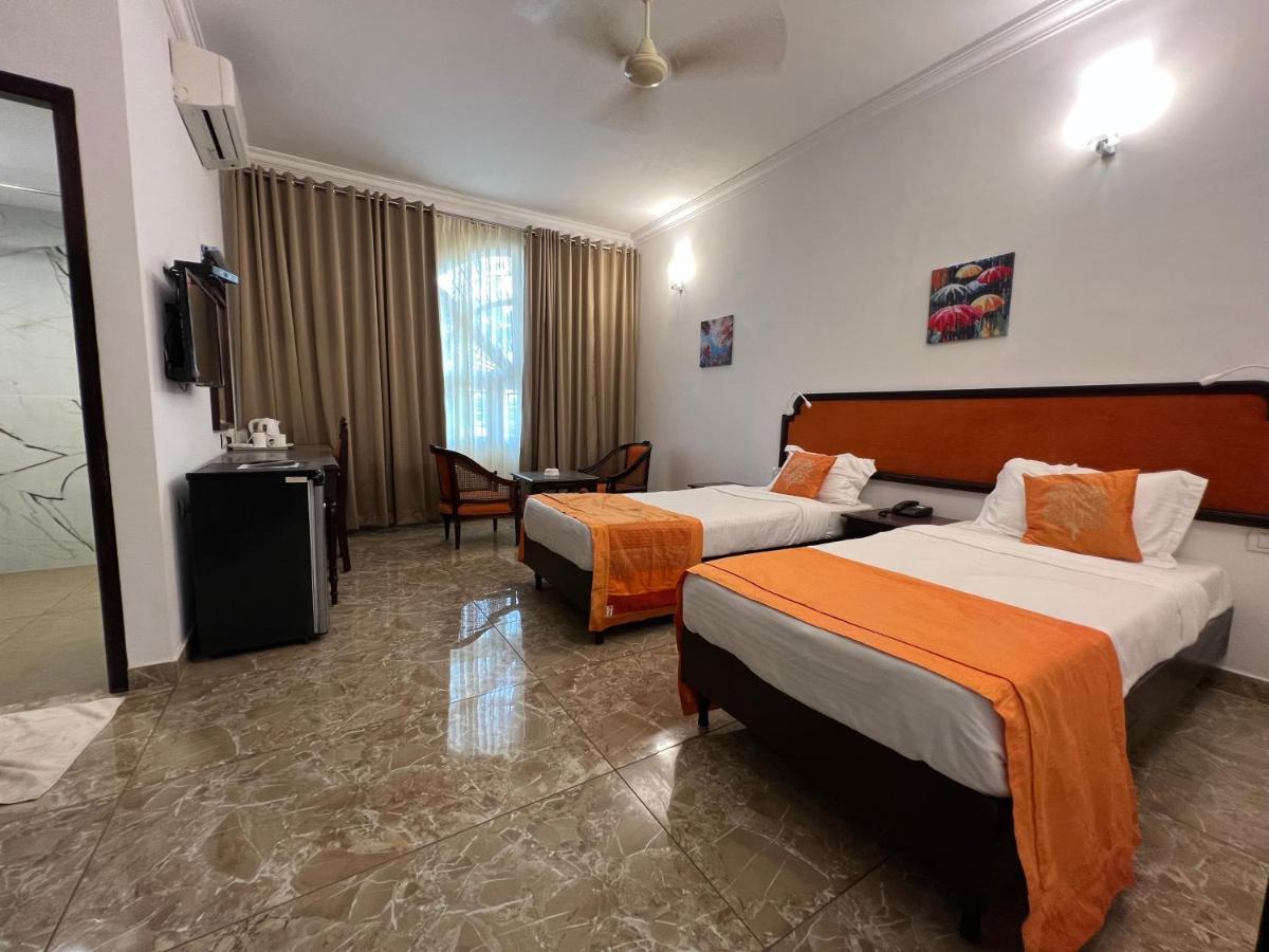 Ats Willingdon Hotel Kochi Esterno foto