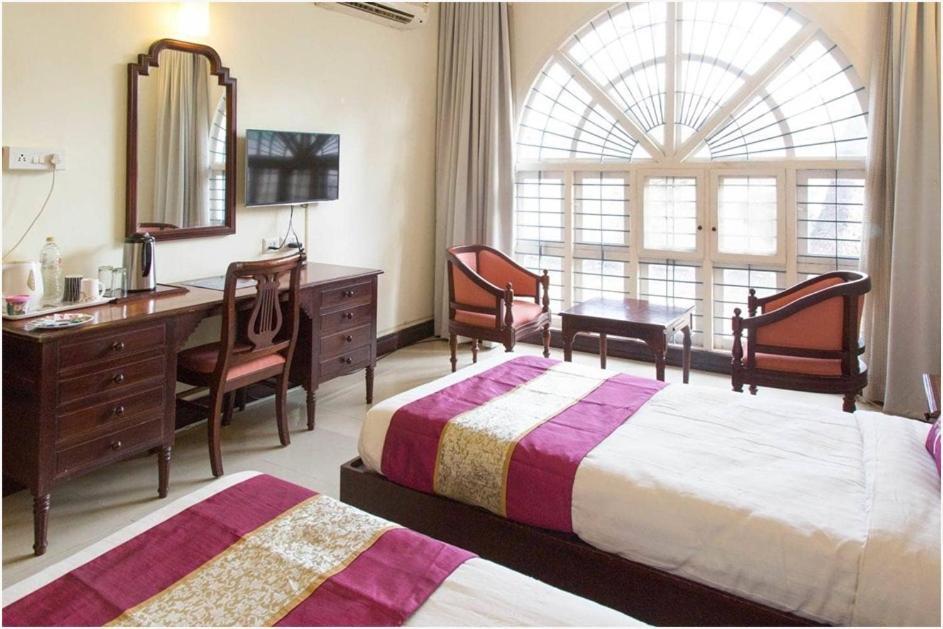 Ats Willingdon Hotel Kochi Esterno foto
