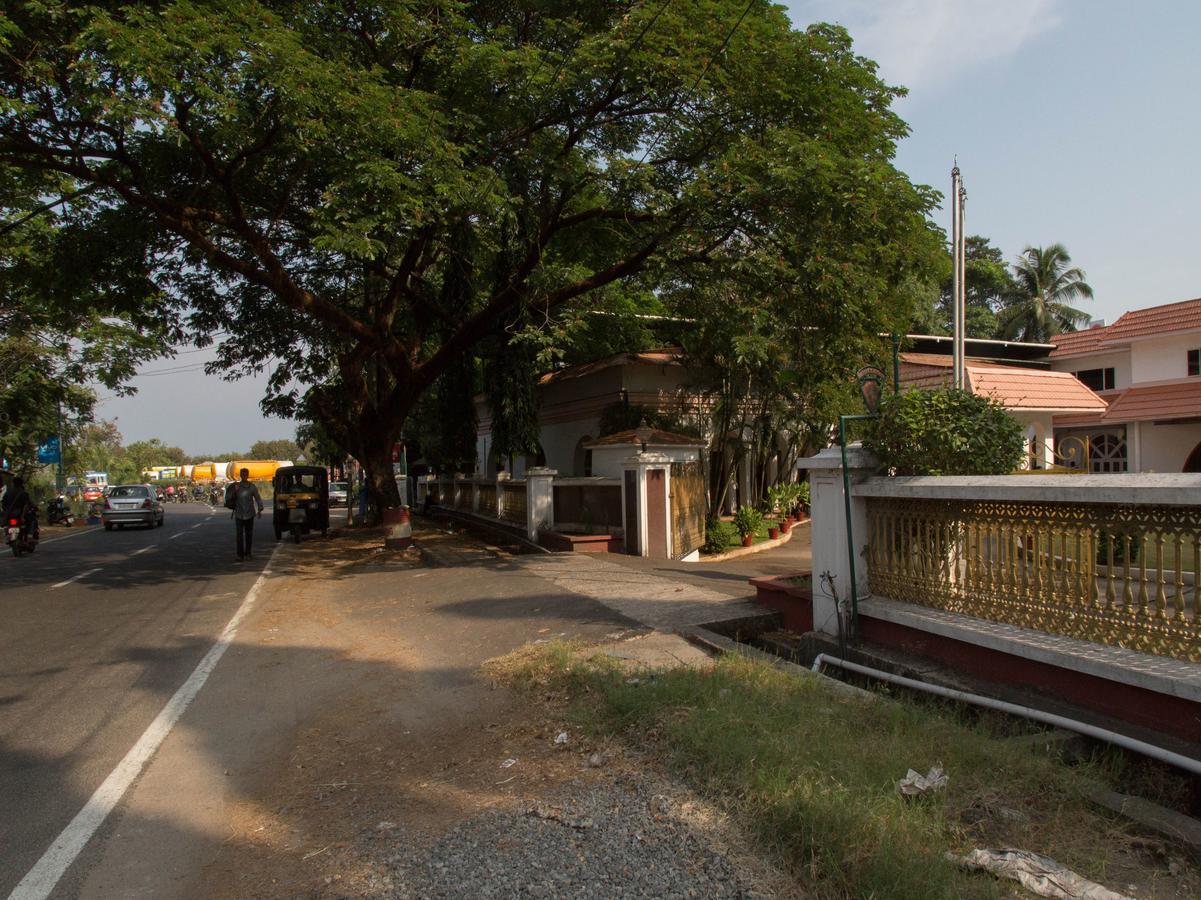 Ats Willingdon Hotel Kochi Esterno foto