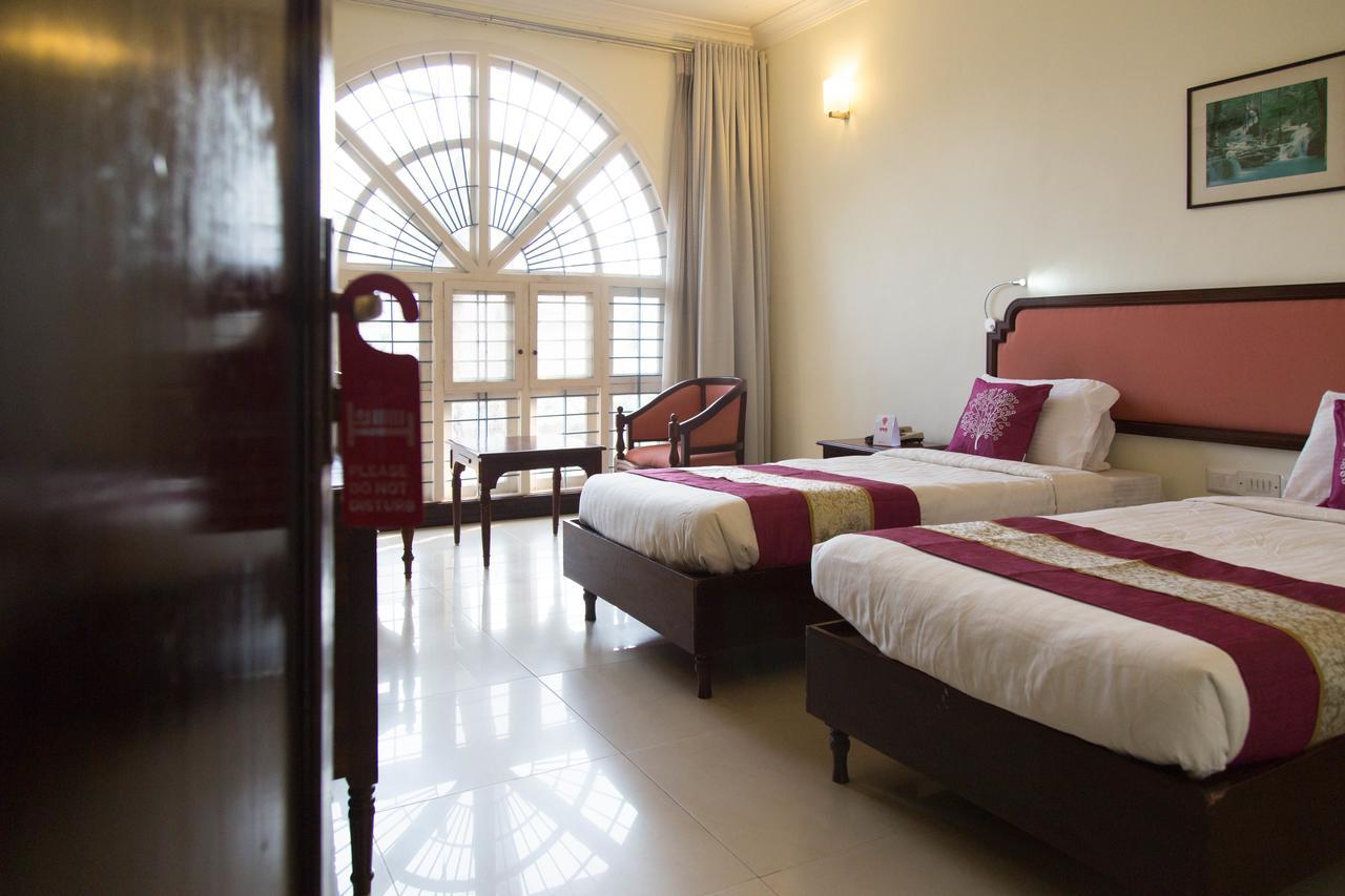 Ats Willingdon Hotel Kochi Esterno foto