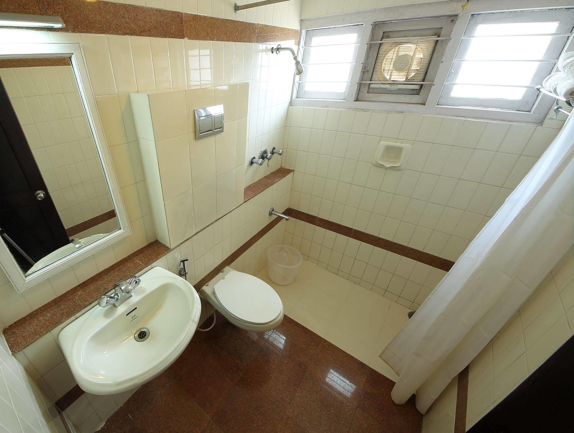 Ats Willingdon Hotel Kochi Esterno foto